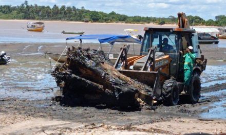 Prefeitura de Itacaré continua com a limpeza das praias e ruas