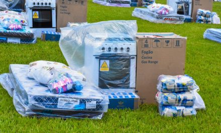 Itapetinga: Vítimas das enchentes beneficiadas pelo Programa Volta para Casa são flagradas vendendo doações nas redes sociais