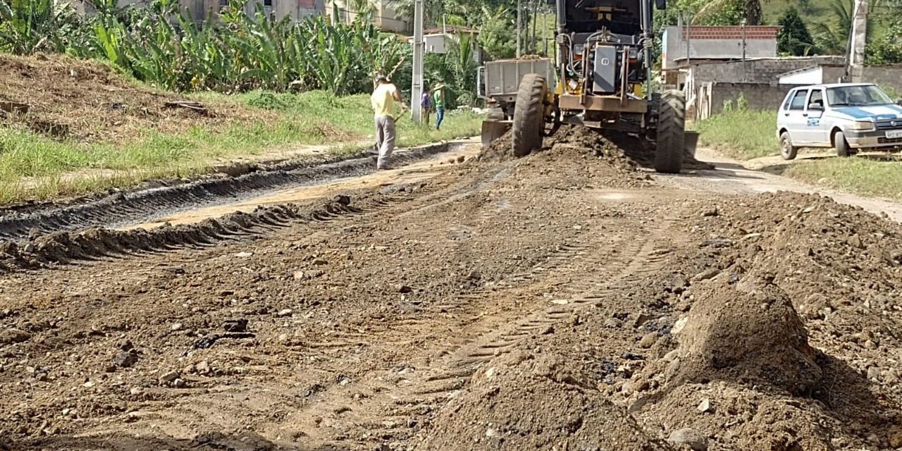Operação Tapa-buracos no centro e nos bairros de Itabuna atende demandas da população