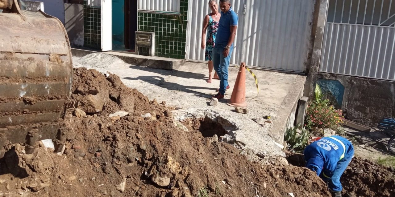 Emasa elimina extravasamento de esgoto no bairro Santo Antônio