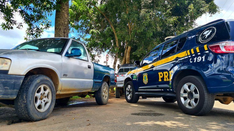 Em menos de 24 horas, dois veículos roubados são recuperados pela PRF no sul da Bahia