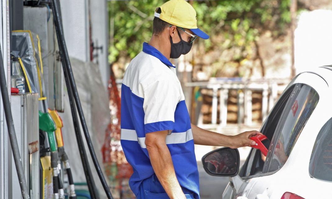 Consumidor pode denunciar postos de combustíveis com irregularidades