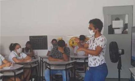 Projeto “Falando de Zoonoses nas Escolas” explica funções do CCZ a estudantes de Ilhéus