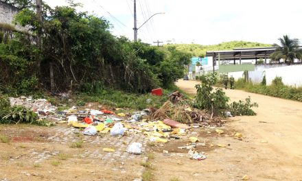 Moradores do Novo São Caetano são orientados sobre o descarte irregular de entulho