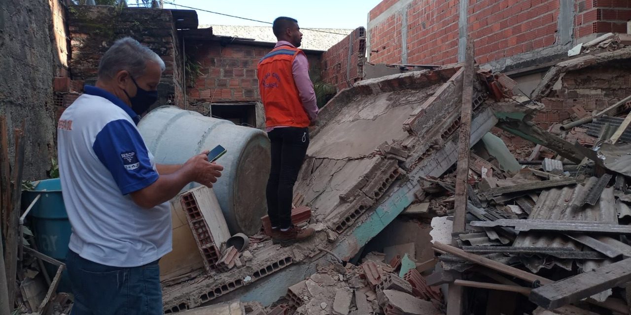 Itabuna: Imóvel que desabou atingindo casas vizinhas vai ser demolido pela prefeitura
