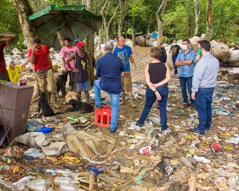 Prefeitura e Governo Federal assinam ato para fechamento do lixão de Itacaré