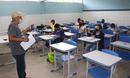 Professores aprovados pelo REDA são convocados pela Secretaria de Educação do Estado