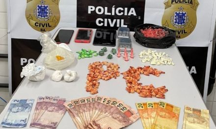 Delegacia Territorial apreende dezenas porções de cocaína em Ipiaú
