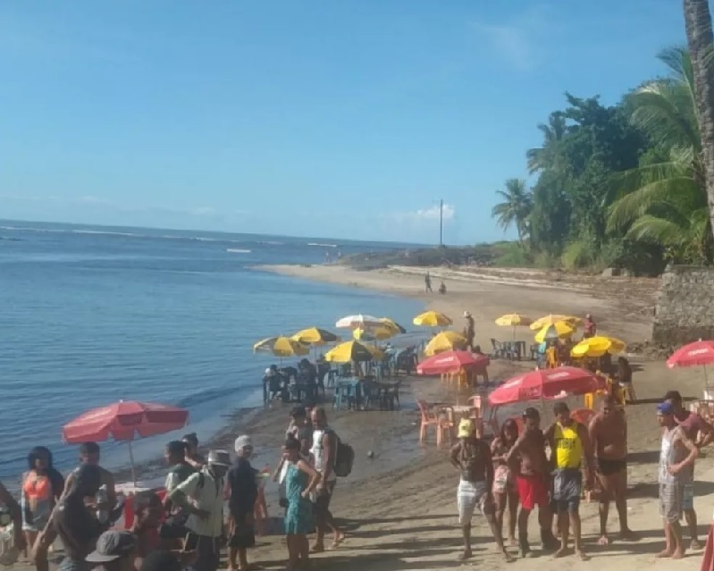 Ilhéus: Homem é assassinado com 10 tiros em barraca de praia