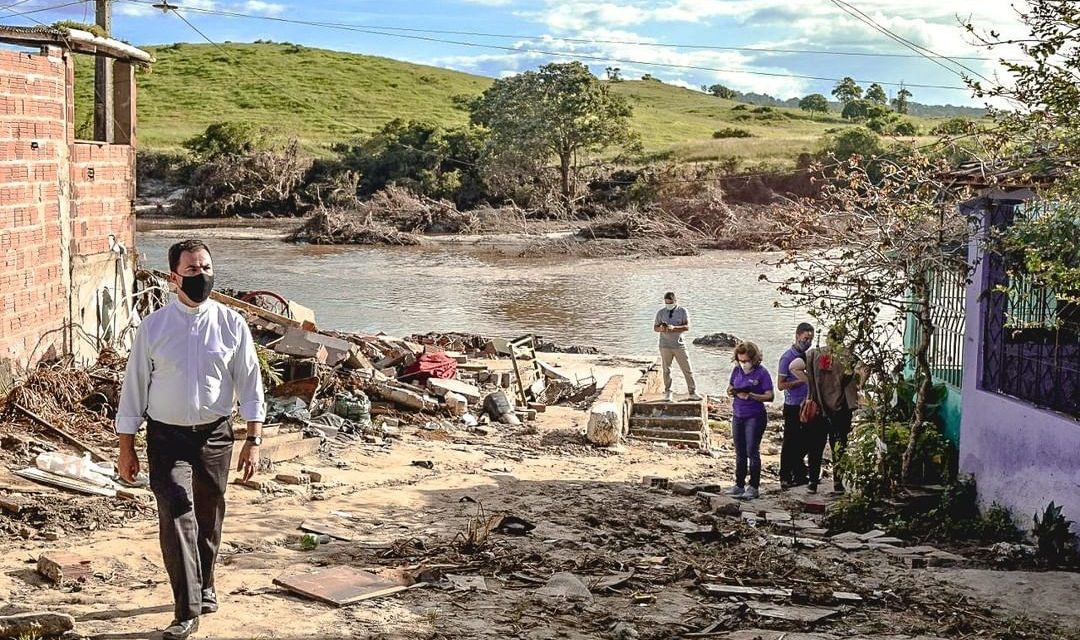 Cáritas Brasileira vai entregar cartões de benefícios a famílias de Itabuna atingidas pelas enchentes