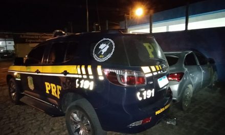 PRF: Veículo com apropriação indébita é recuperado em Teixeira de Freitas 