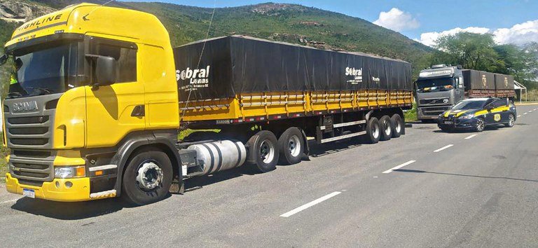 PRF BA: dois caminhões com notas fiscais fraudadas são apreendidos em menos de 24 horas