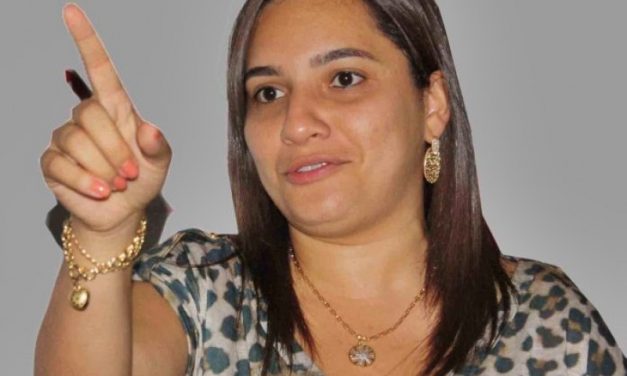 Ubatã: MPF pede sequestro de bens e bloqueio de contas da ex-prefeita, Siméia Queiróz, por superfaturamento em licitações