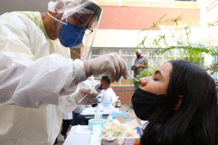 Bahia: testagem nas Escolas em 2022 tem 99,3% das amostras negativas para Covid-19