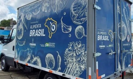 Agricultura familiar recebe caminhão-baú para o Programa Alimenta Brasil em Itabuna