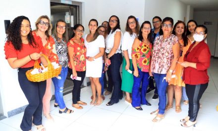 Servidoras municipais de Itabuna são homenageadas pelo Dia das Mães