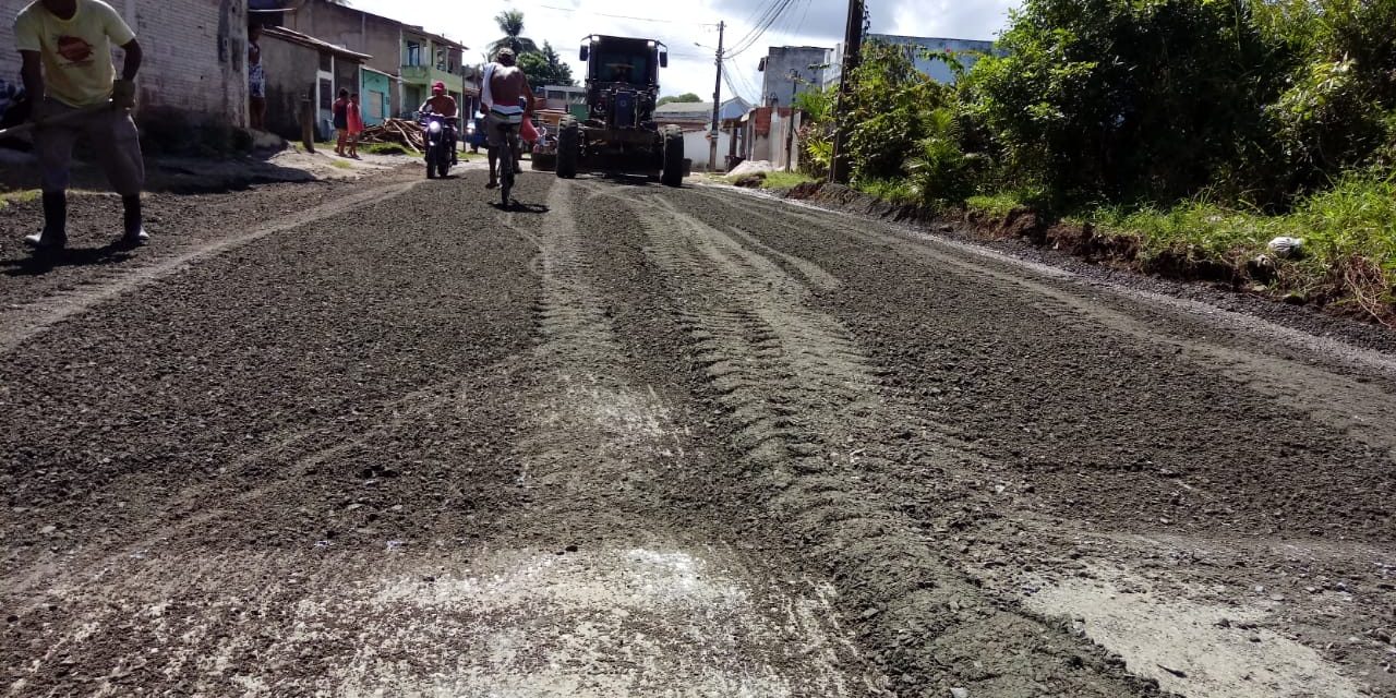 Trechos da Rua do Cajueiro no Bairro de Ferradas em Itabuna são recuperados 