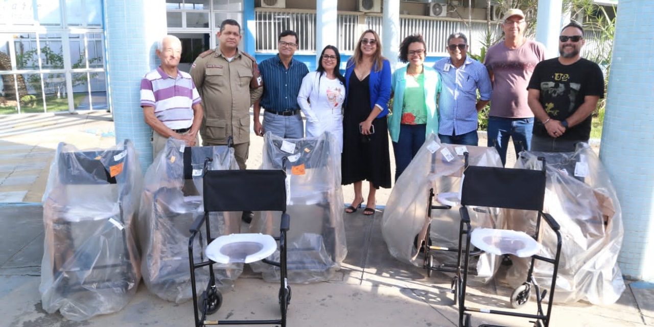 Hospital de Base de Itabuna recebe doação de cadeiras de banho da Maçonaria e Rotary Club