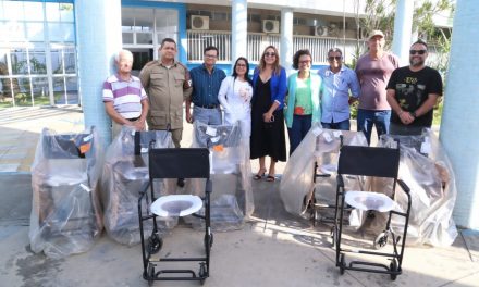 Hospital de Base de Itabuna recebe doação de cadeiras de banho da Maçonaria e Rotary Club