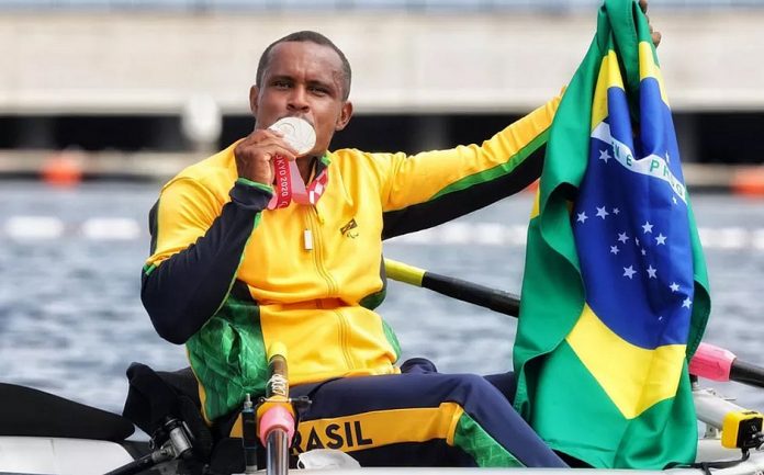 Atletas conquistam medalha de ouro em São Paulo e na Argentina; eles são apoiados pelo Bolsa Esporte