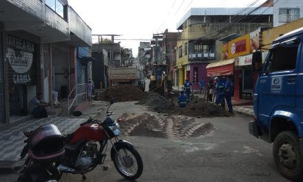Itabuna: Extravasamento de esgoto na Rua Getúlio Vargas é resolvido após substituição de rede pela Emasa