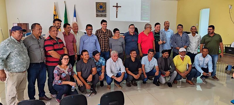 Prefeitos, secretários e especialistas debatem sobre novas técnicas de produção do cacau