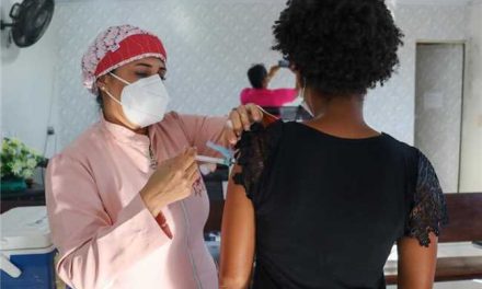 Vacinação em Ilhéus: 136 mil pessoas estão imunizadas com as duas doses contra a Covid-19