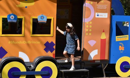 Estimulando o desenvolvimento integral: Projeto itinerante Expresso do Brincar leva diversão às crianças de Uruçuca