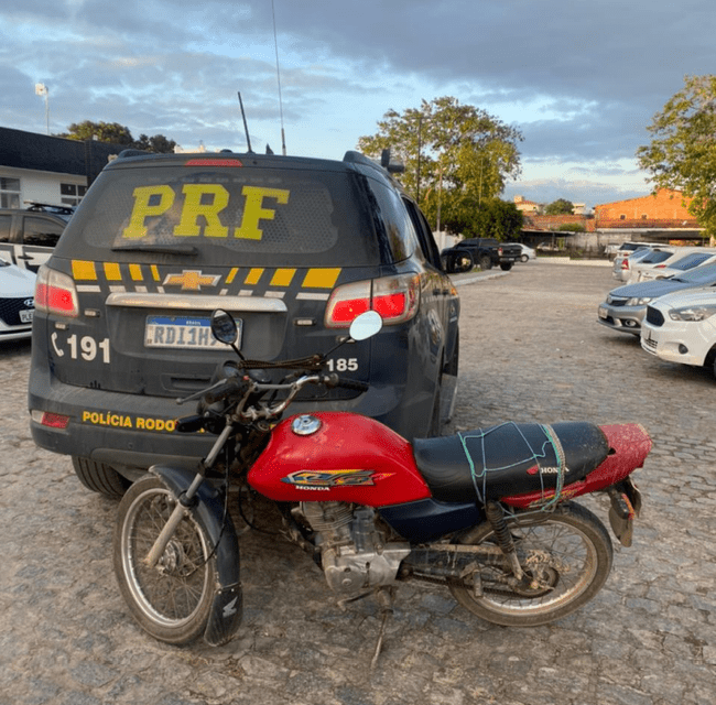Três veículos são recuperados pela PRF na Bahia