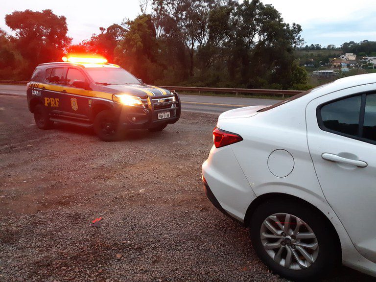 Após pegar carro emprestado com o irmão para visitar a namorada, motorista acaba preso por crime de receptação próximo a Ubaitaba