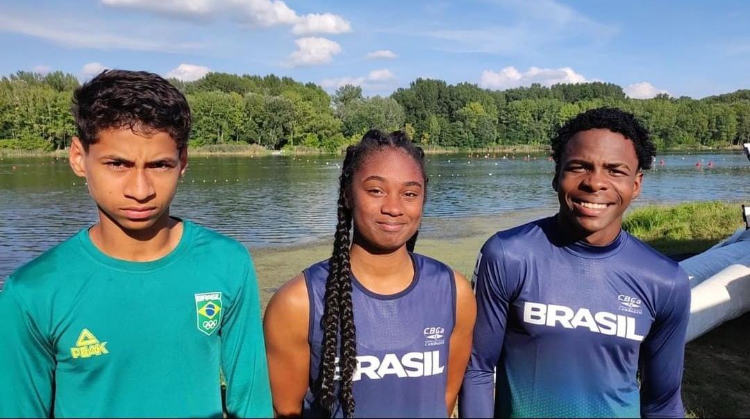 Dupla de canoístas de Itacaré conquista quatro medalhas em competição internacional