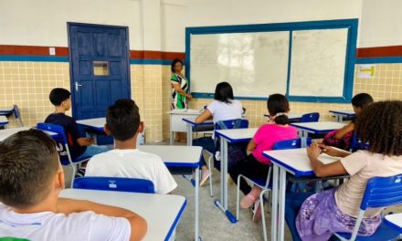 Mais quatro escolares da Rede Municipal iniciam aula presencial em Itabuna