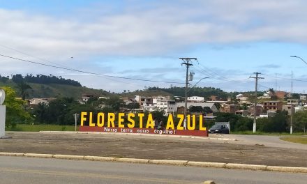 Estado da Bahia entrega colégio de tempo integral no município Floresta Azul