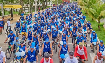 Pedalada Azul reúne dois mil ciclistas e incentiva atividades saudáveis na prevenção do diabetes