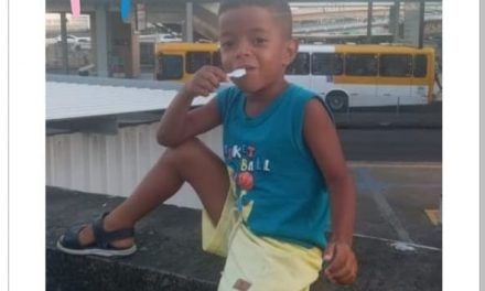 Criança de Itabuna com suspeita de câncer no olho precisa de ajuda para ir à Salvador fazer exames e cirurgia