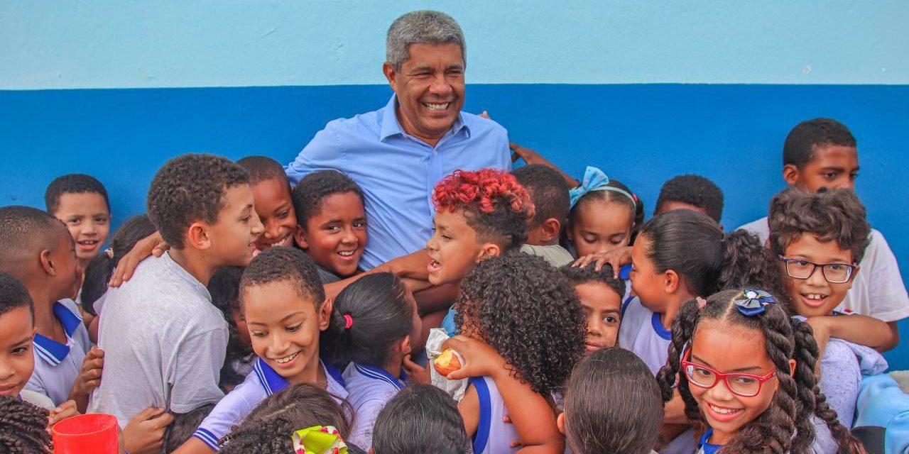 No Dia Nacional da Alfabetização, Jerônimo reafirma que vai enfrentar analfabetismo e fortalecer educação em parceria com Municípios