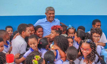 No Dia Nacional da Alfabetização, Jerônimo reafirma que vai enfrentar analfabetismo e fortalecer educação em parceria com Municípios