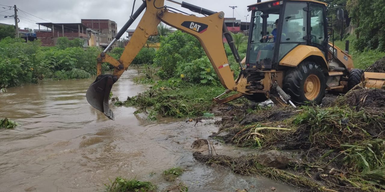Itabuna: Prefeitura mobiliza Defesa Civil, Superintendência e Emasa para atender vítimas da chuva