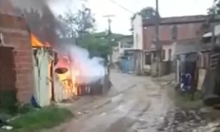 Incêndio atinge casas de madeira em Itabuna