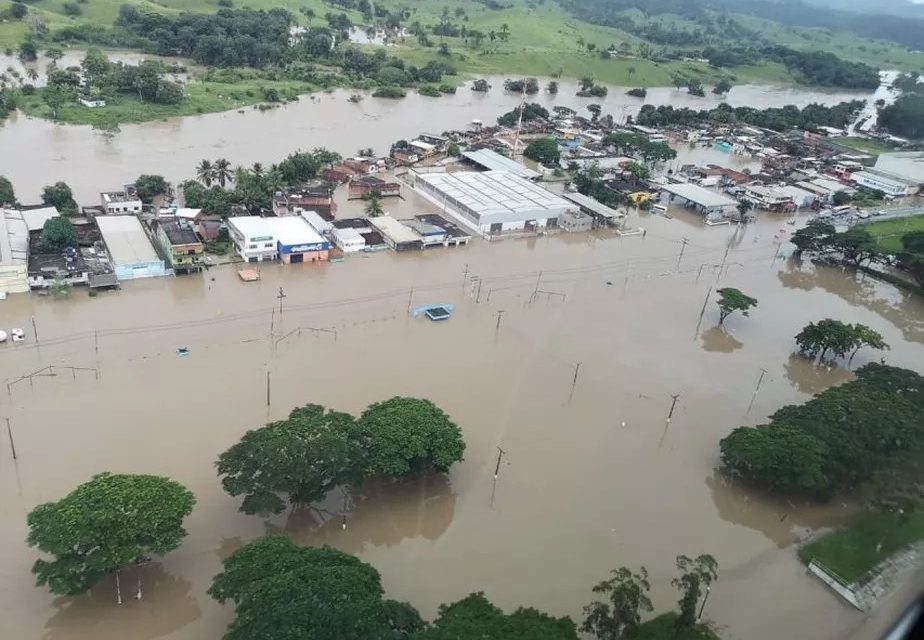 Governo do Estado oferecerá R$ 100 milhões em financiamentos para empresários dos municípios atingidos pelas enchentes