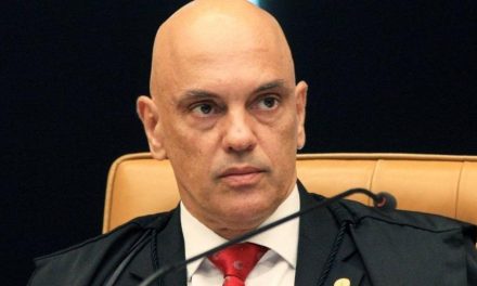 Alexandre de Moraes suspende porte de arma de fogo no DF até dia 2 de janeiro