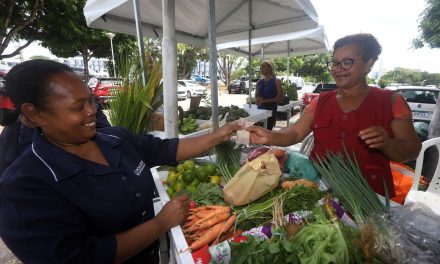Feira da Agricultura Familiar acontece quinzenalmente no CAB, em Salvador