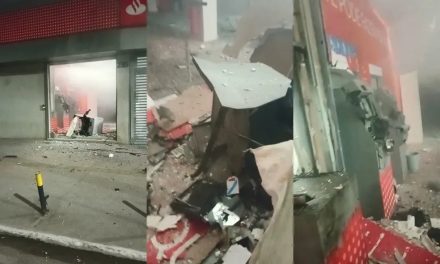 Simões Filho: agência bancária é arrombada e caixas eletrônicos explodidos por bandidos durante a madrugada