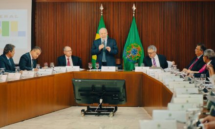 Em Brasília, Jerônimo apresenta demandas da Bahia em reunião de governadores com o presidente Lula
