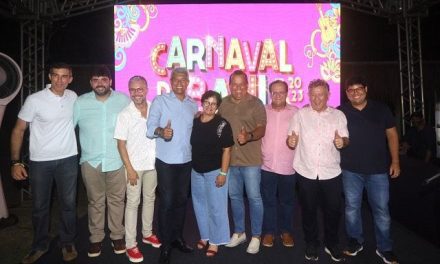 Com homenagem a Moraes Moreira e show de Daniela Mercury, Carnaval do interior é lançado em Itacaré
