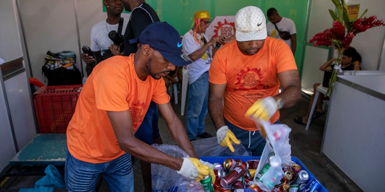Governo do Estado investe em apoio aos catadores e na gestão de resíduos no Carnaval de Salvador
