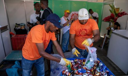 Governo do Estado investe em apoio aos catadores e na gestão de resíduos no Carnaval de Salvador