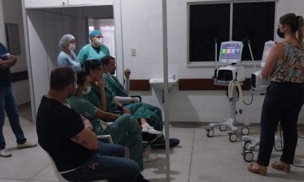 Fisioterapeutas do Hospital de Base recebem treinamento sobre uso de ventiladores mecânicos