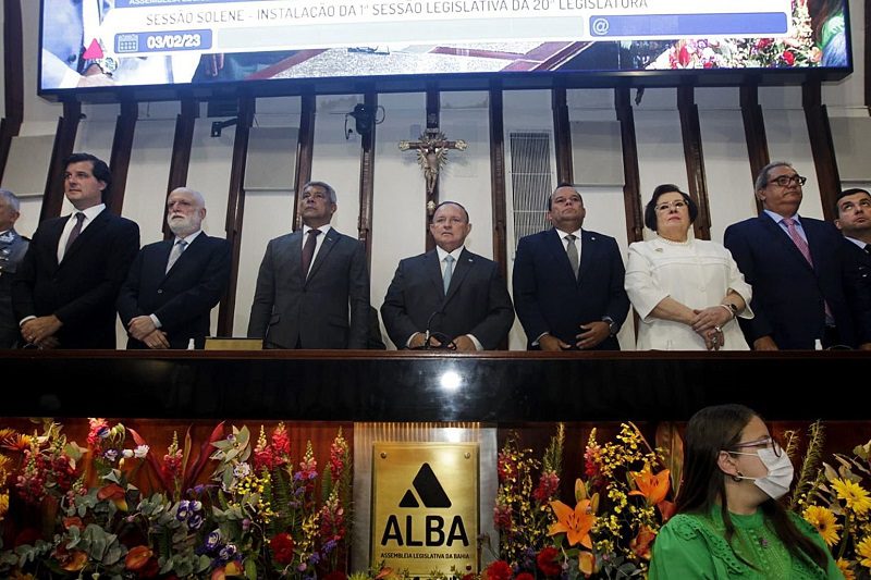 Governador Jerônimo Rodrigues leva mensagem de união para os parlamentares, em abertura dos trabalhos da Alba