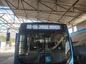 Itabuna: Prefeitura implanta linha de ônibus para atender bairros Jorge Amado e Jardim América